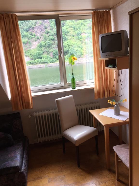Pension Cafe-Braun Löf Exteriér fotografie